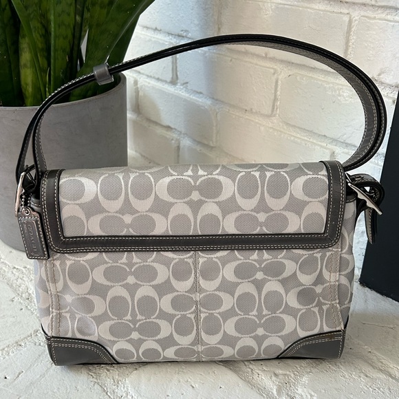 AUTHENTIC COACH PURSE - Picture 2 of 5